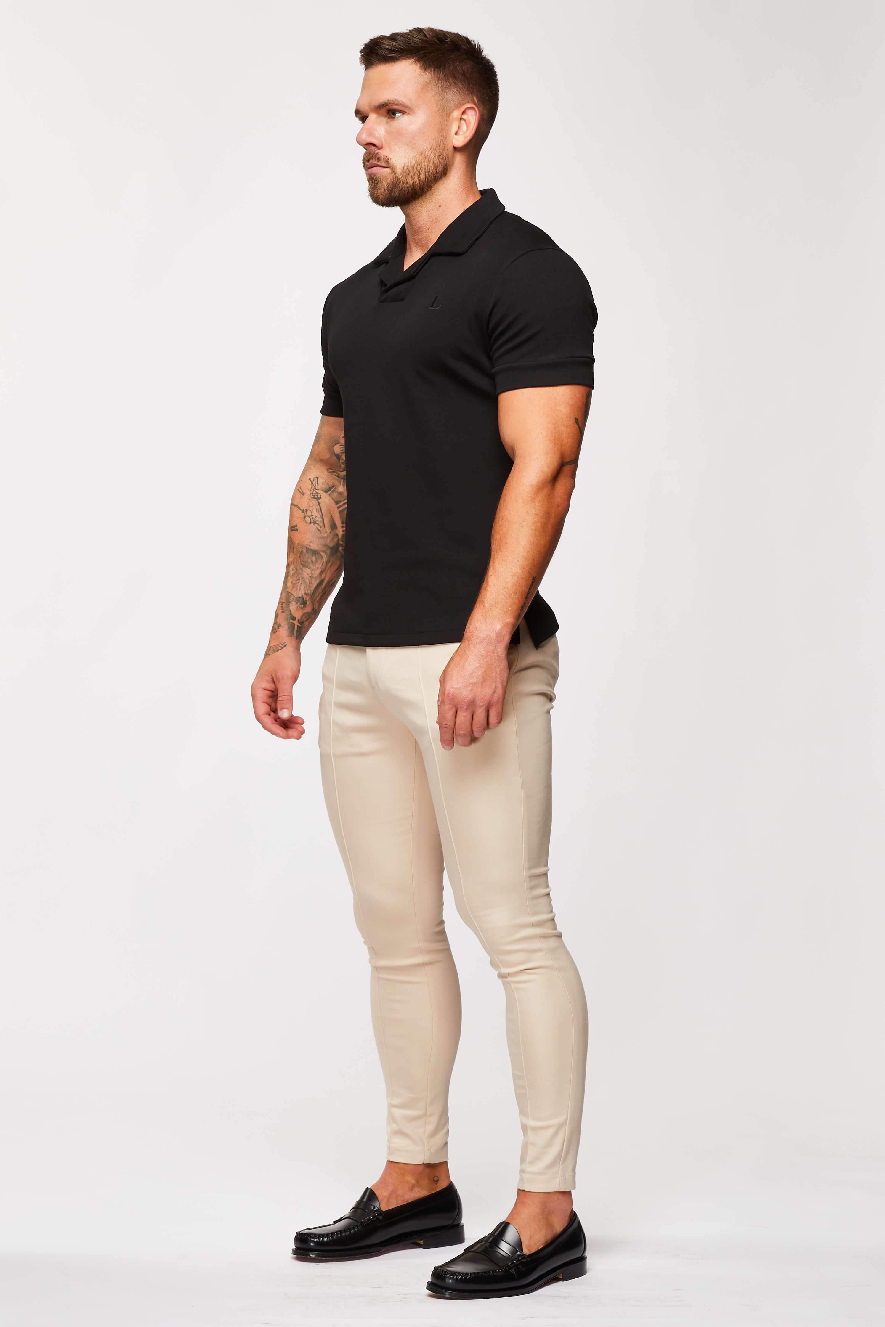 V-Collar Essential Polo Shirt - Black
